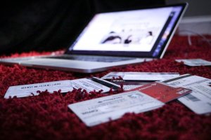 Kan nettshopping bli en avhengighet? 1 Nettshopping og avhengighet kan være en utfordring