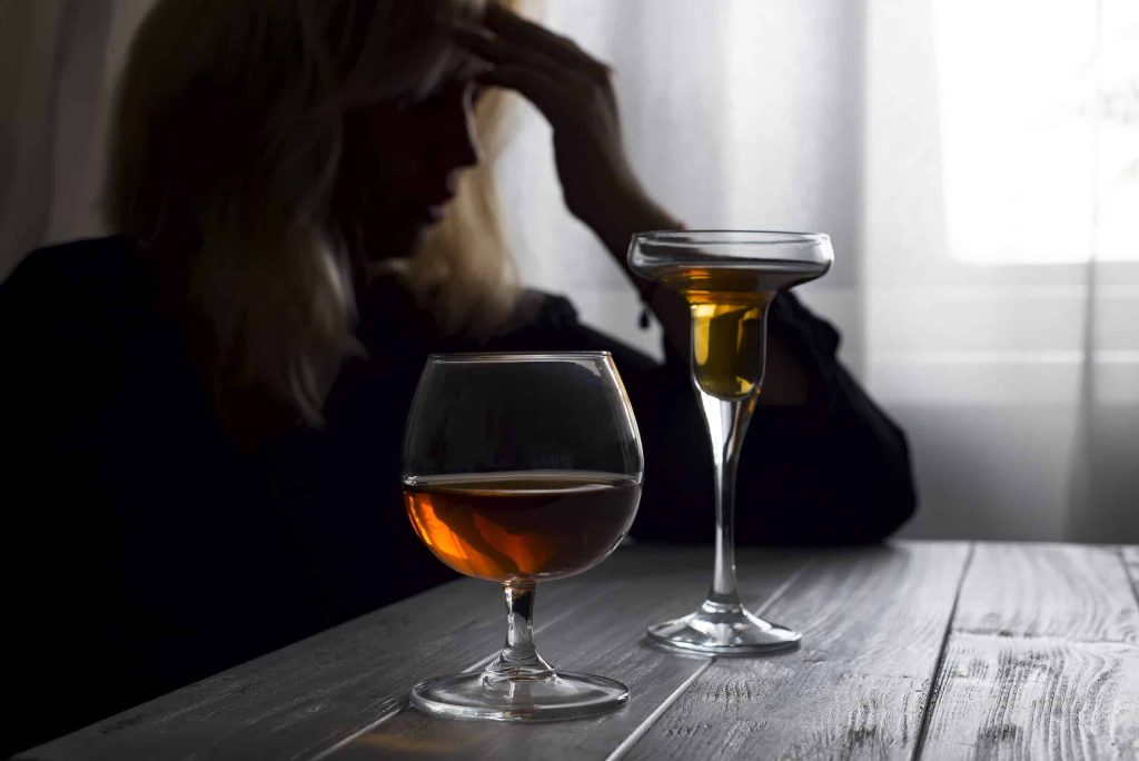 13 symptomer på alkoholisme - er du eller noen du kjenner alkoholiker?